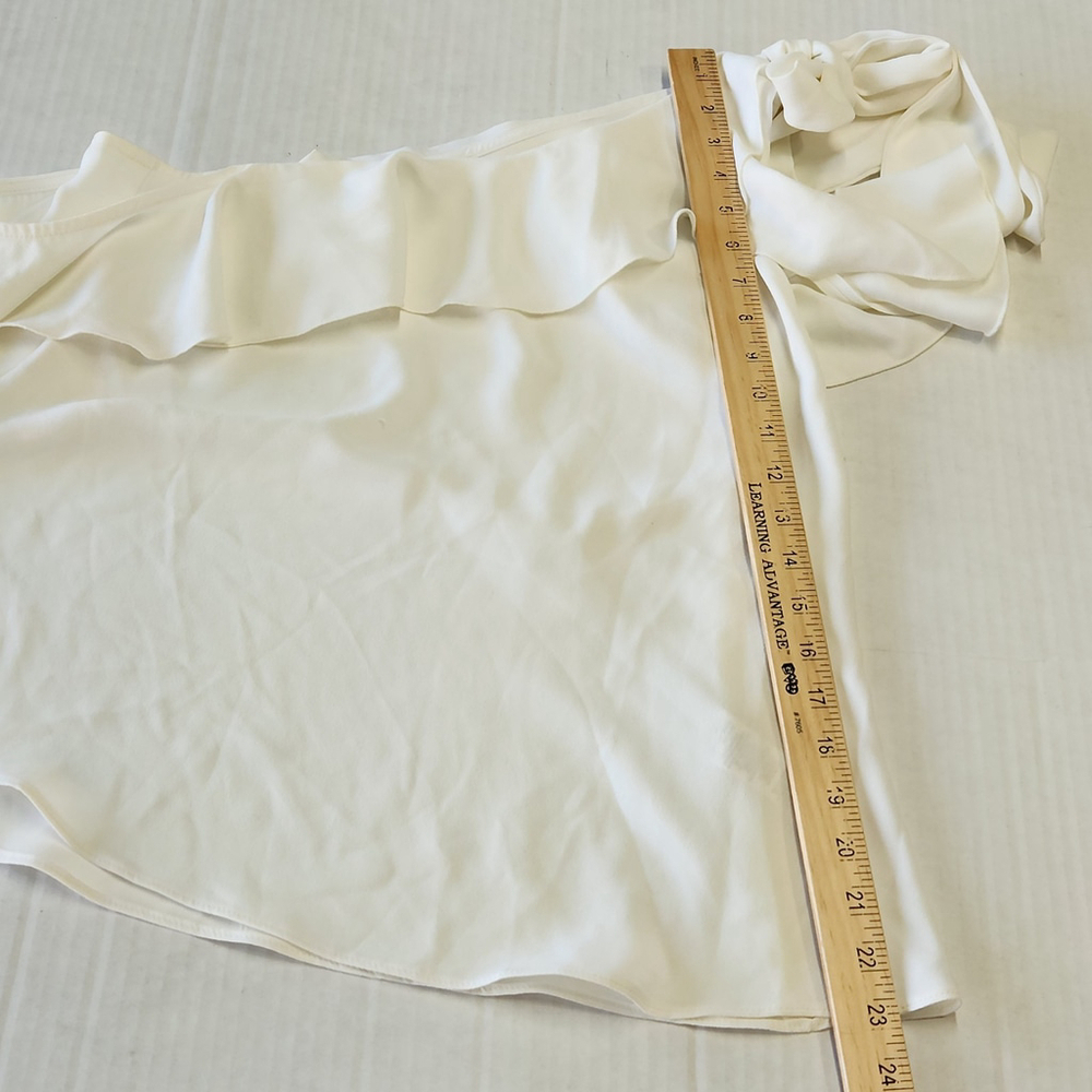 Trina Turk Hot Springs Top XS White One Shoulder Bow Ruffle Asymmetrical USA - Picture 7 of 10